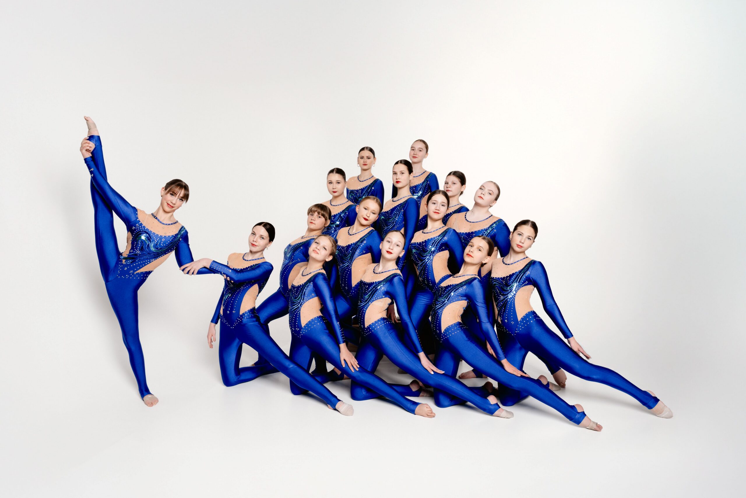 AASTA NOORTEVÕISTKOND